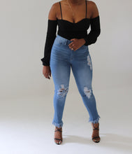 Load image into Gallery viewer, Highwaist, Jeans, Distressed, Denim, Shredded, Pants
